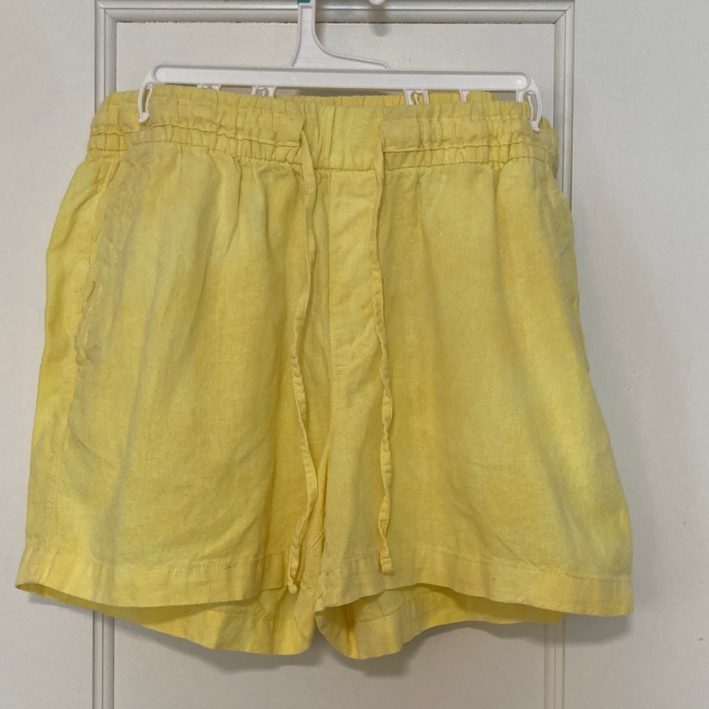 Old Navy Yellow tie dye linen shorts